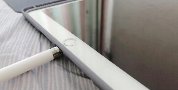 Apple Pencil 2 代与1 代如何充电与查看电量？分享4 种方法